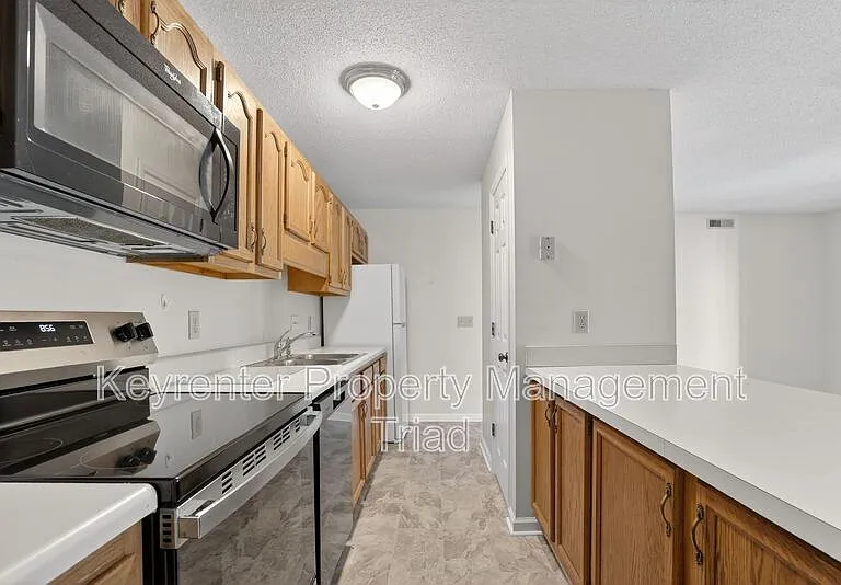 3701 Cotswold Ter #7G — Photo 2