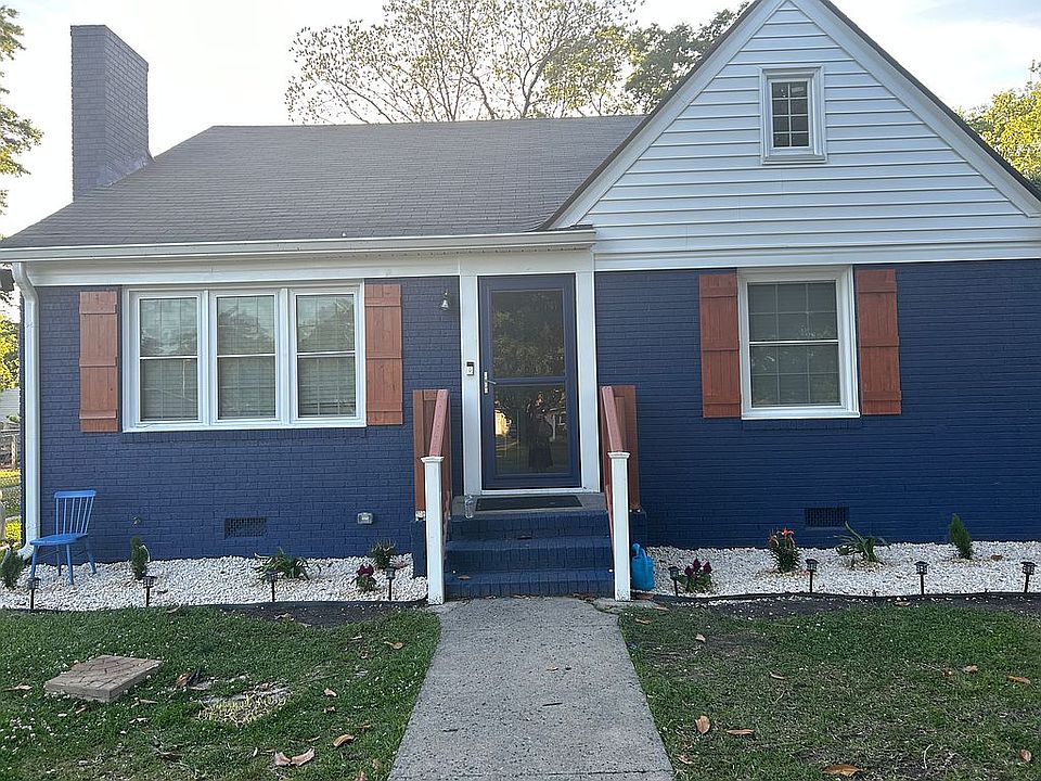 2nd image of 405 Line Ave
