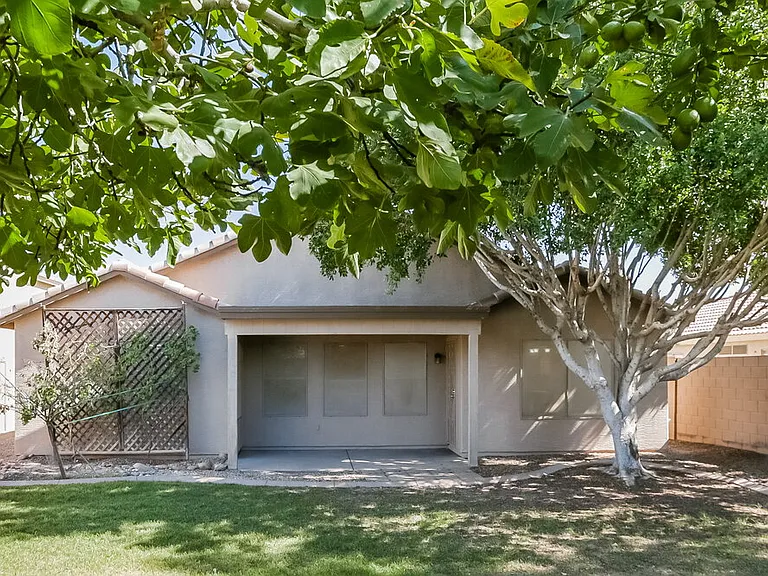 4218 N 92nd Ln — Photo 16