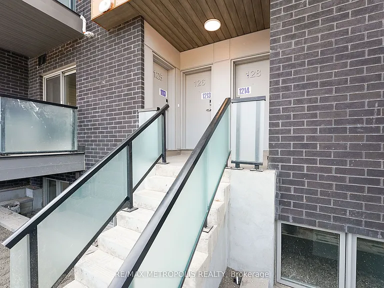 1081 Danforth Rd #125 — Photo 2