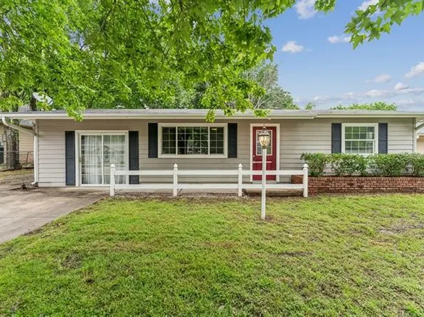 706 S Muskogee Ave, Claremore, OK 74017