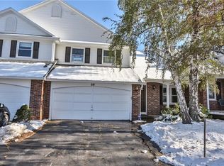 39 Marquette Dr, Rochester, NY 14618