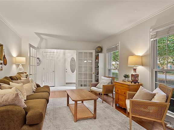 5th image of 1524 Heritage Dr