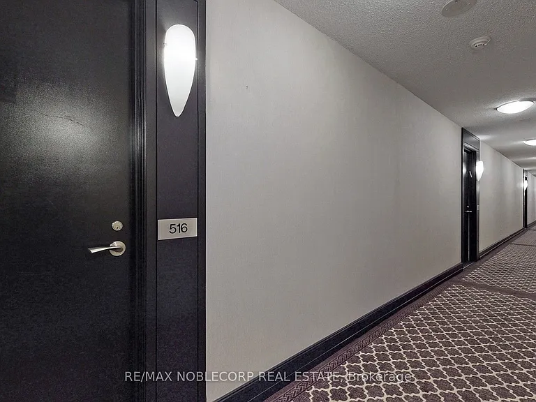 20 N Park Rd #516 — Photo 8