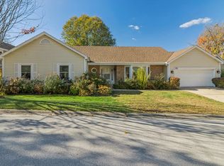 417 River Bluff Cir, Naperville, IL 60540