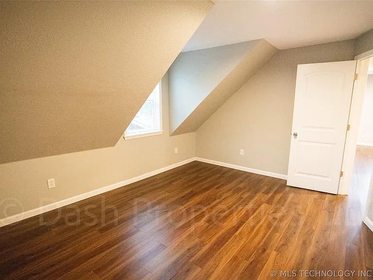 821 S Quaker Ave — Photo 73