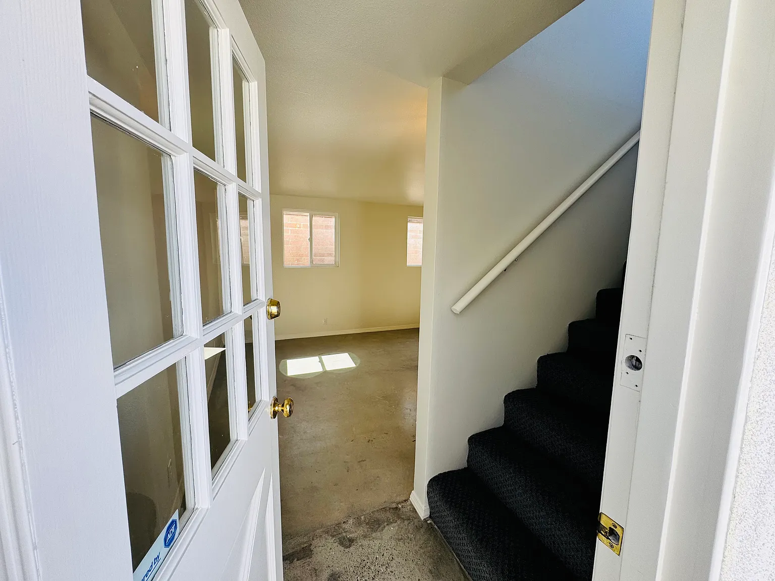 471 1/2 Ellis St — Photo 3