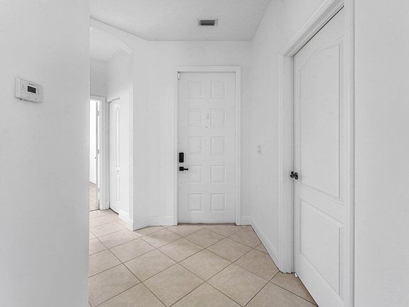4th image of 196 Seminole Lakes Drive