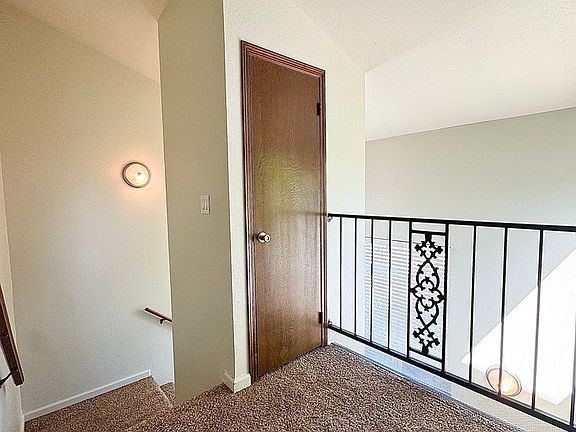 2nd image of 225 Ridgetop Dr APT 216