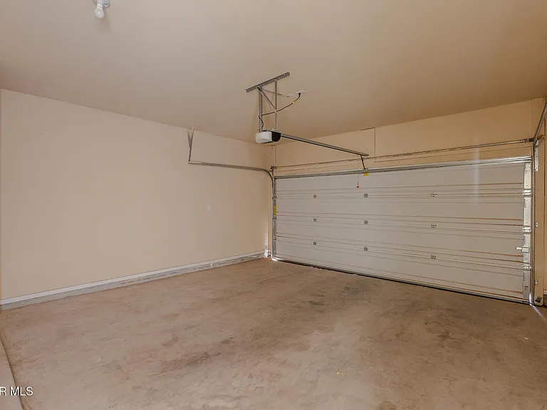 12485 Knightsbridge Dr — Photo 38