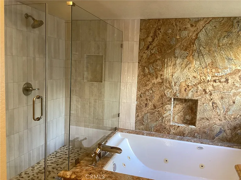 26055 Bancroft St — Photo 13