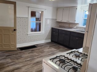 8 Weston St, Valparaiso, IN 46385