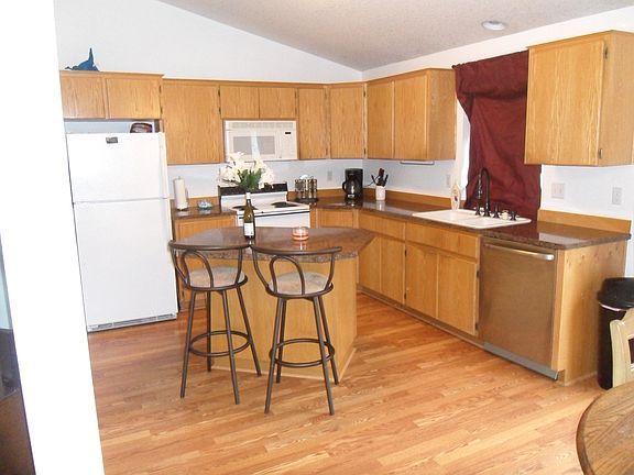 5th image of 9716 NE 84th Way