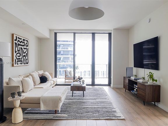 5th image of 1010 Brickell Ave #4311