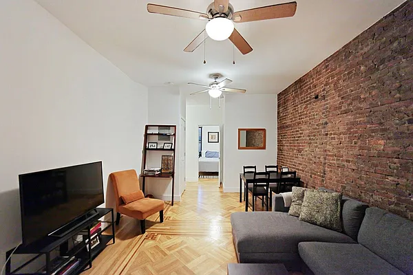 Rented by Charney Real Estate LLC | media 9