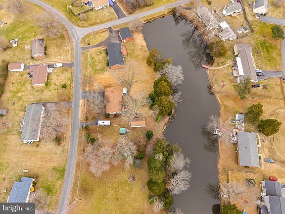 5th image of 186 E Potomac Dr