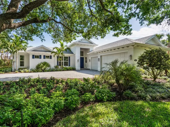 238 Oak Hammock Cir SW, Vero Beach, FL 32962