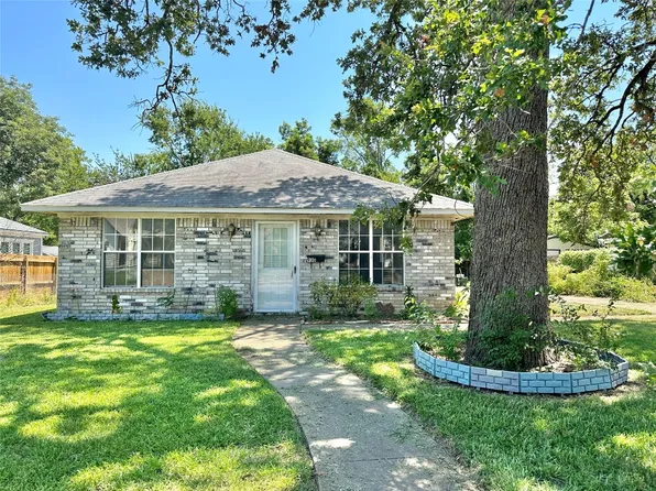 930 Church St, Sulphur Springs, TX 75482