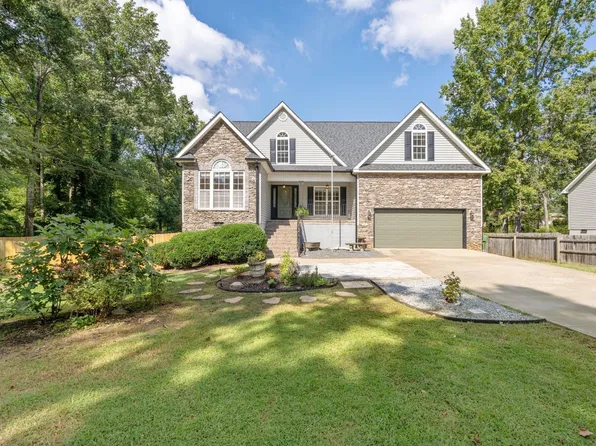 216 Barrett Dr, Mauldin, SC 29662