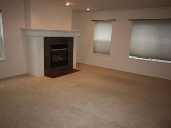 4th image of 1289 Griggs St