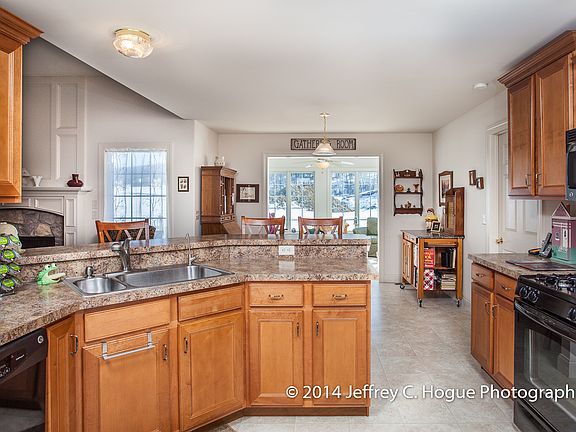 5th image of 66 Apple Blossom Ln