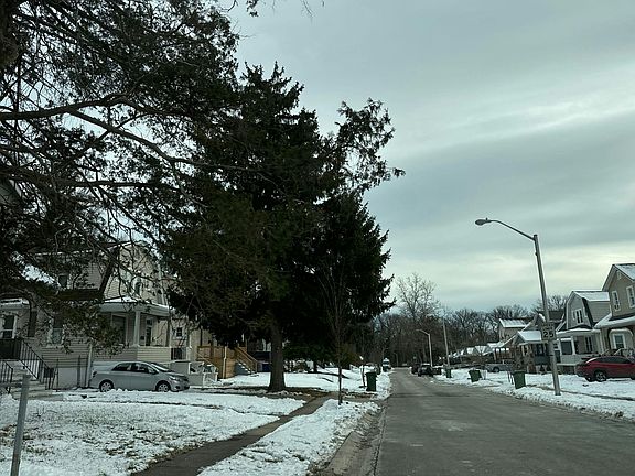 4th image of 3027 Fendall Rd
