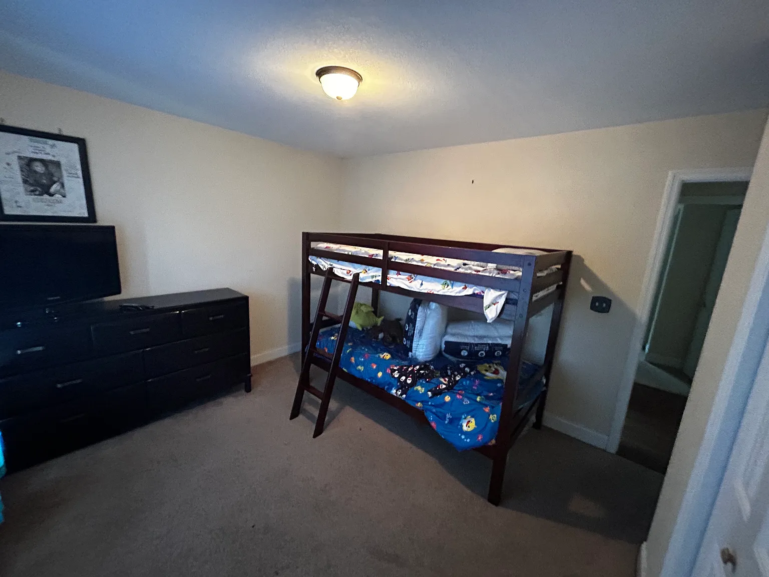 3 bed, 2000 sqft, $2,250 — Photo 4
