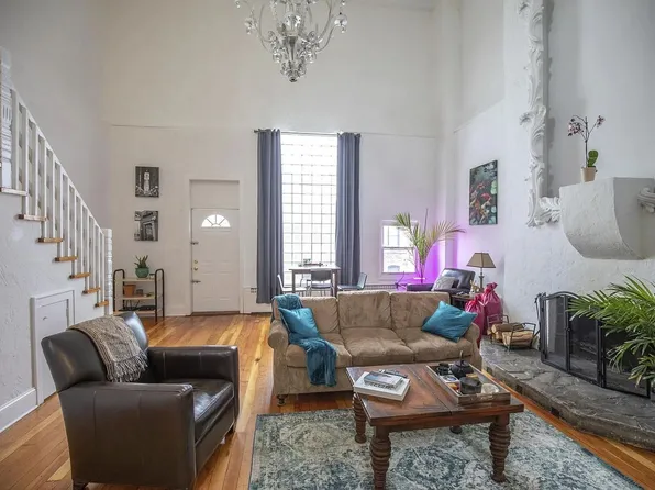 2052 North Halsted Street, 2052 N Halsted St #2R, Chicago, IL 60614