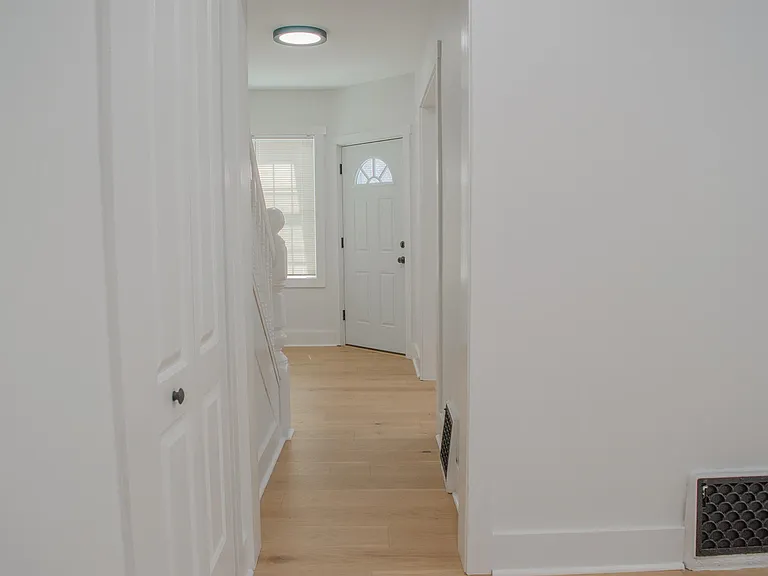 14 Brown Ave — Photo 3