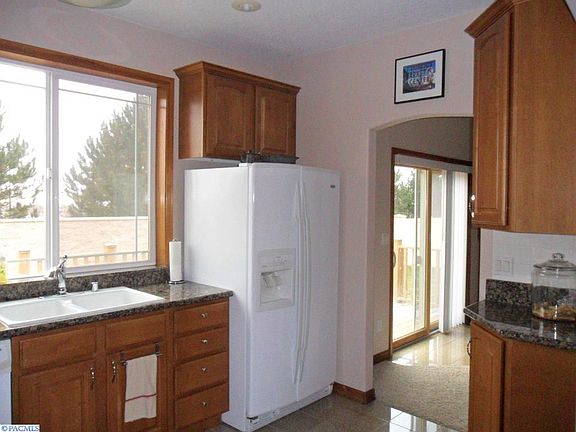 5th image of 3323 W Canyon Lakes Dr