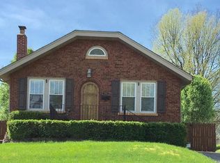 5906 Heege Rd, Saint Louis, MO 63123