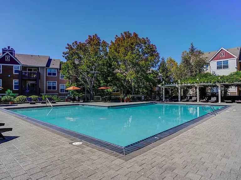 Commons at Verandas in Tanasbourne Apartments — Photo 43