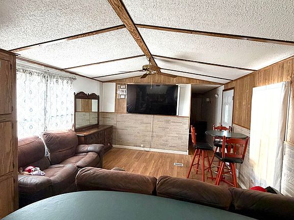 2nd image of 803 S 15th St