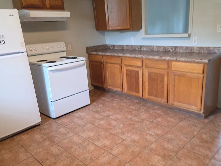127 Shadybrook Dr #5 — Photo 3