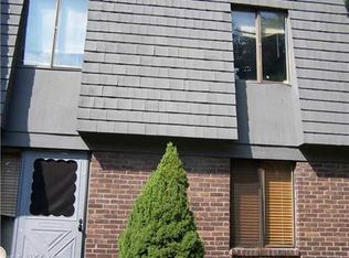 52 Trolley Crossing Ln, Middletown, CT 06457