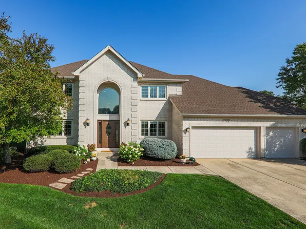 1122 Stockton Ct, Aurora, IL 60502
