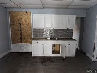 5th image of 5233 Cates Ave