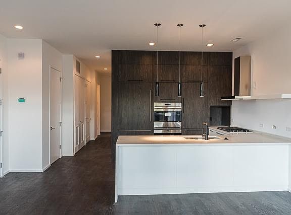 2nd image of 1617 N Ashland Ave #2