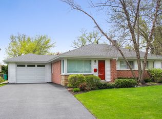 927 Keystone Ave, Northbrook, IL 60062