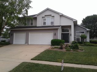 708 Kimela Dr, Mahomet, IL