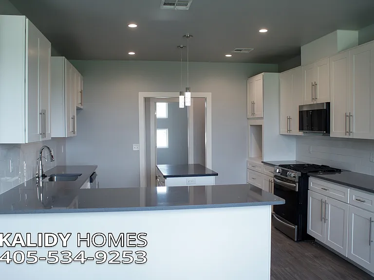 102 Olde Mill Rd — Photo 6