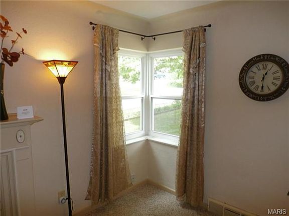 2nd image of 10034 Lakeside Dr