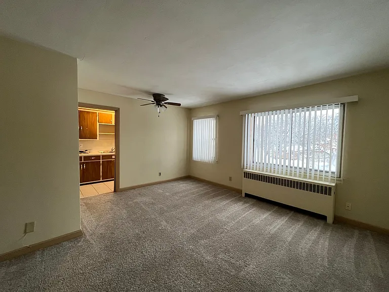 905 Kilian Blvd SE — Photo 21