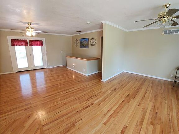 5th image of 4607 Bridlewood Ter
