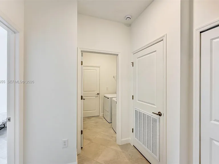 20545 Hazelnut Ct S — Photo 17