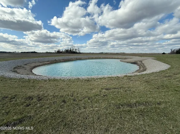 17345 Reams Rd, Bowling Green, OH 43402