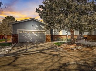 11966 E Maple Ave, Aurora, CO 80012