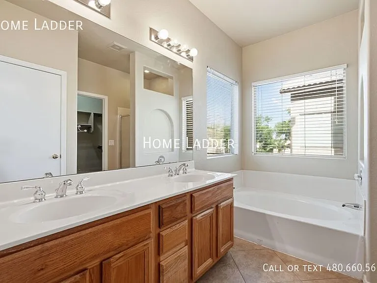 599 W Country Estates Ave — Photo 13