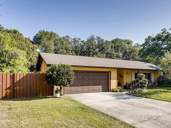 3rd image of 1503 Skyline Dr