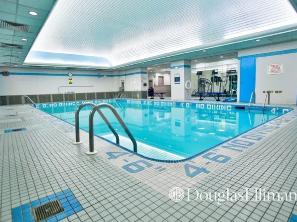 250 East 40th Street image 7 of 12